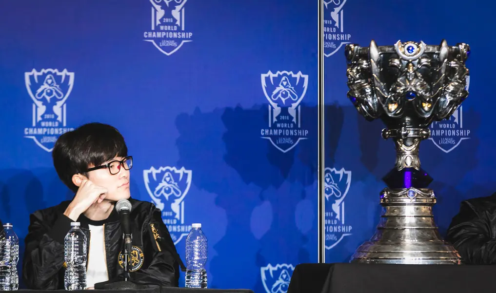 旺财28娱乐-DWG不断突破！，JackeyLove连续五场比赛得分超过表现优异观众掌声雷动(jackeylove比赛视频)