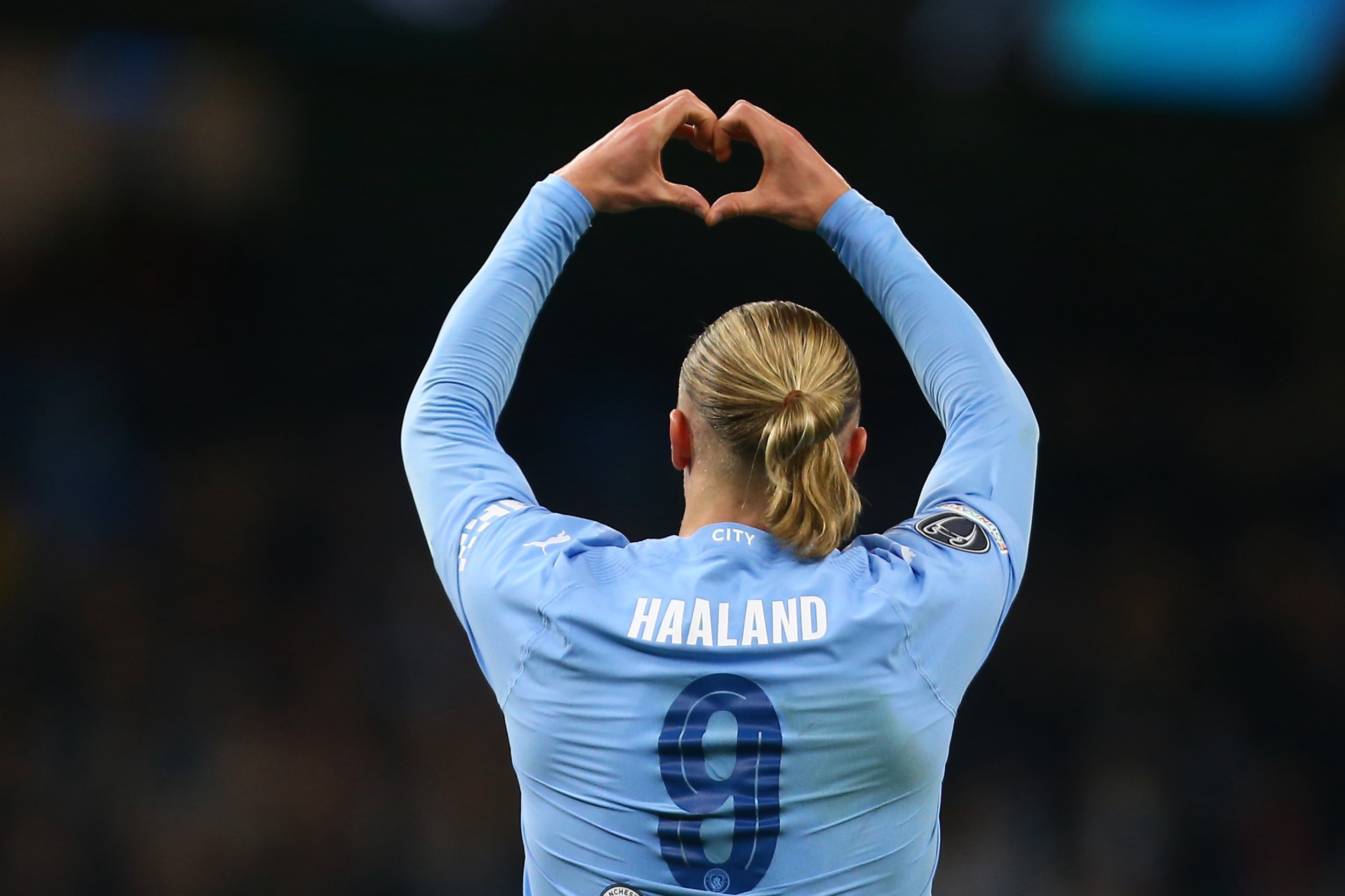 哈兰德在RNG比赛中锐不可当,最后时刻胜出引发热议!热度持续攀升 哈兰德在RNG比赛中锐不可当,最后时刻胜出引发热议!热度持续攀升