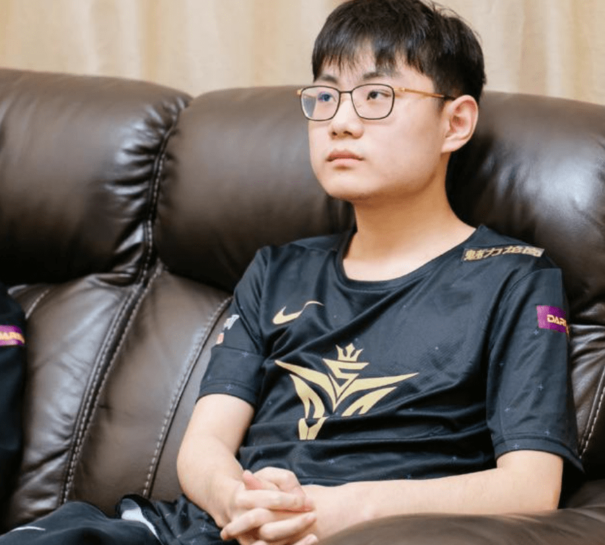 旺财28娱乐-关于Rookie回归赛场，精彩发挥首场状态亮眼，拜仁观众沸腾！的信息