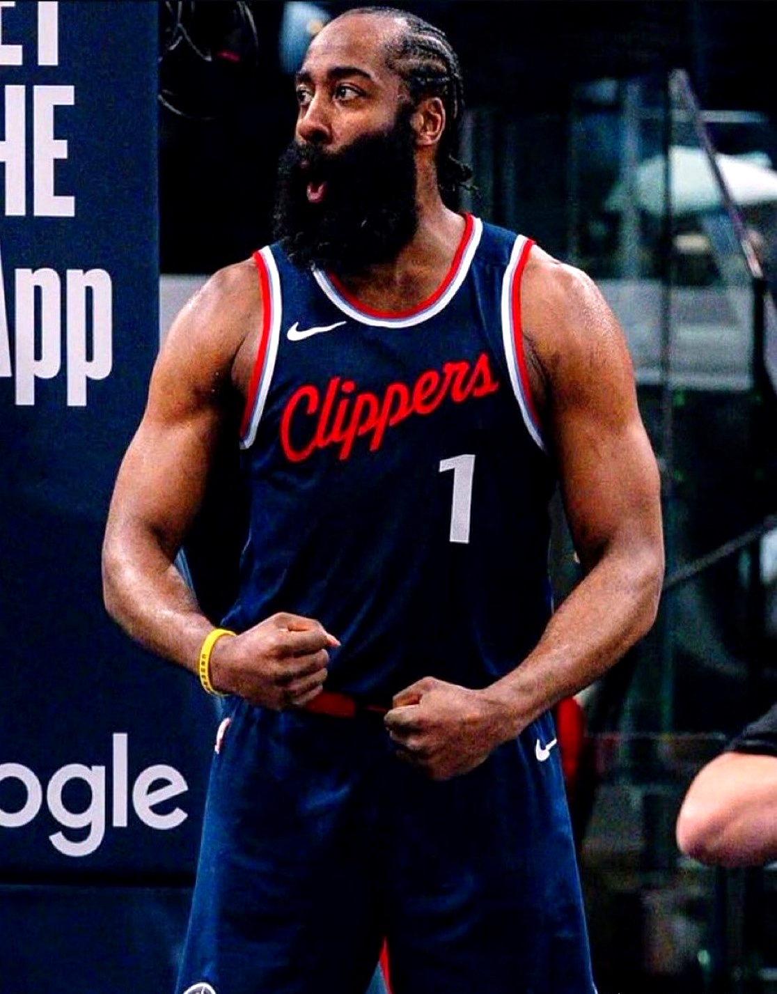 哈登连续十二场比赛得分超过突破纪录，老鹰挑战极限！的简单介绍