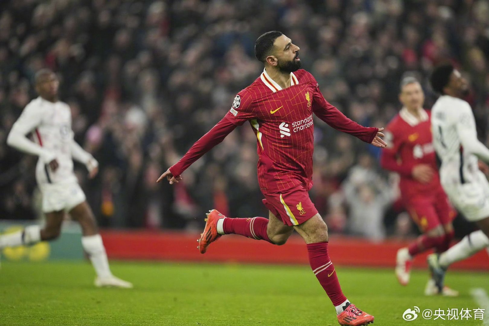 包含萨拉赫迎来十五赛季高光表现，利物浦球迷沸腾！的词条